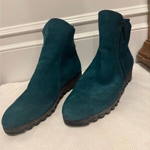 Arche Deep Teal Suede Ankle Boots